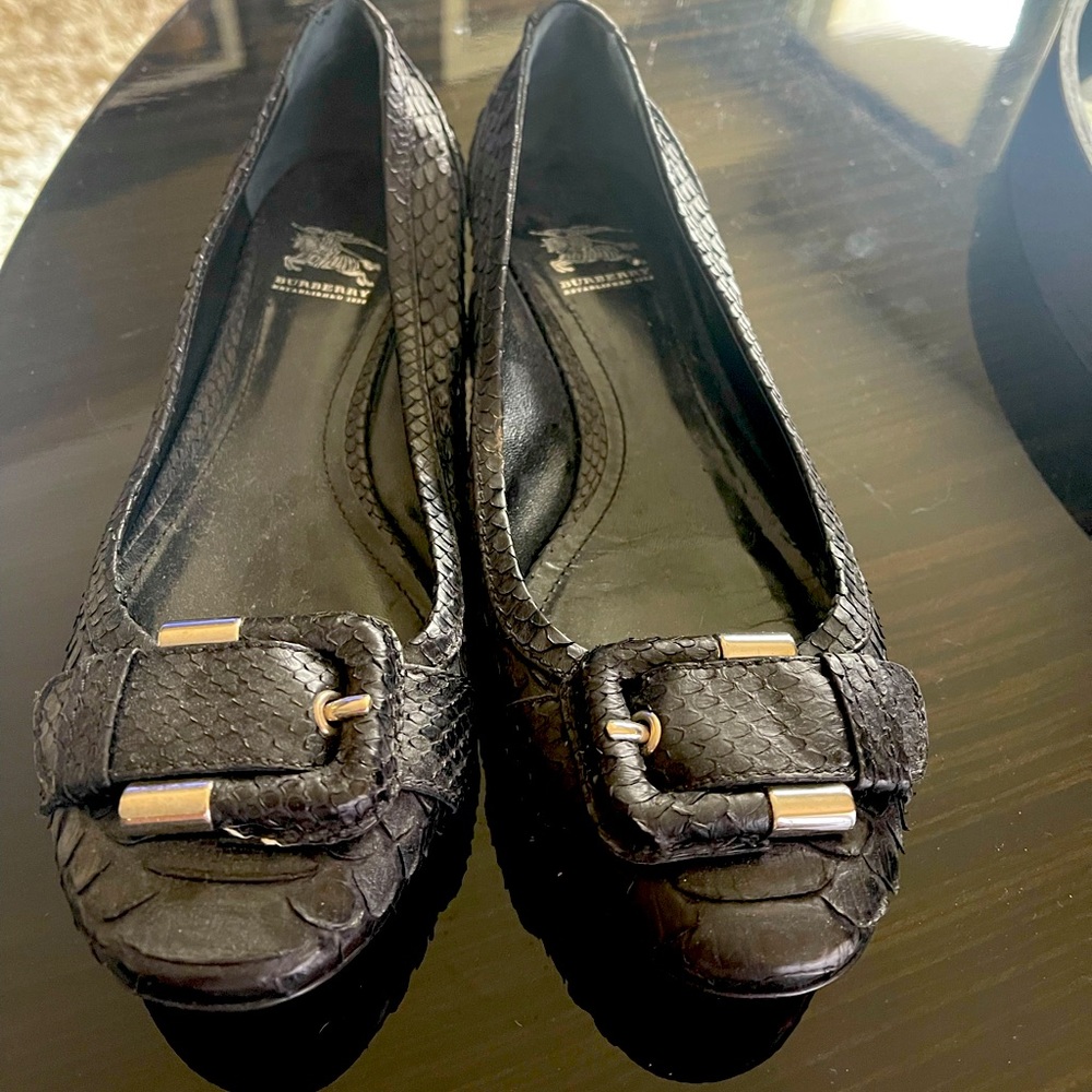 Burberry flats